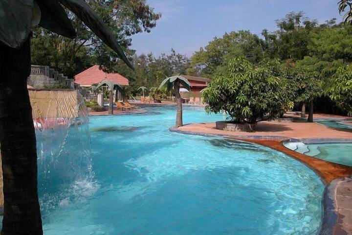 Pool 73 of 111