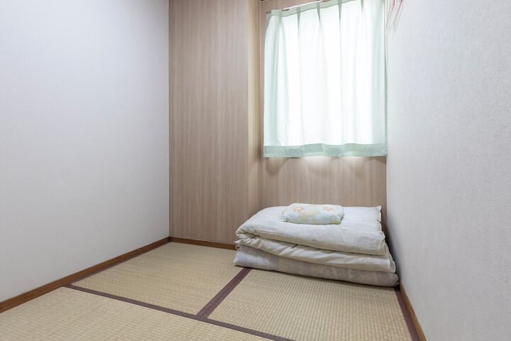 Room 13 of 78