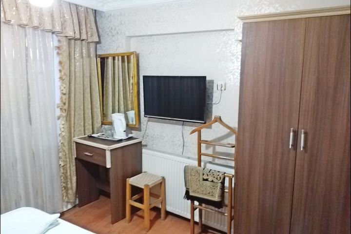 Room 13 of 39