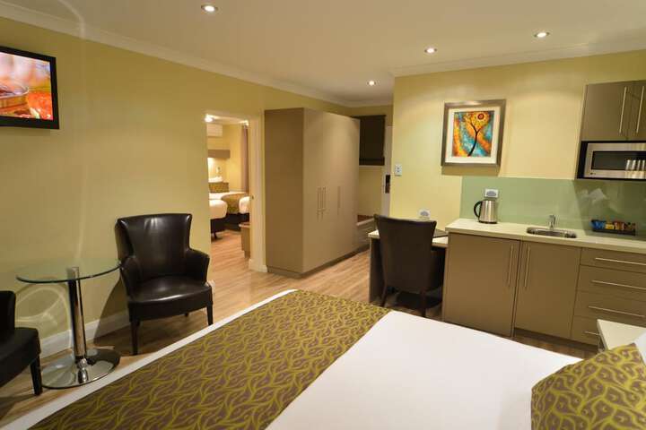 Room 9 of 26