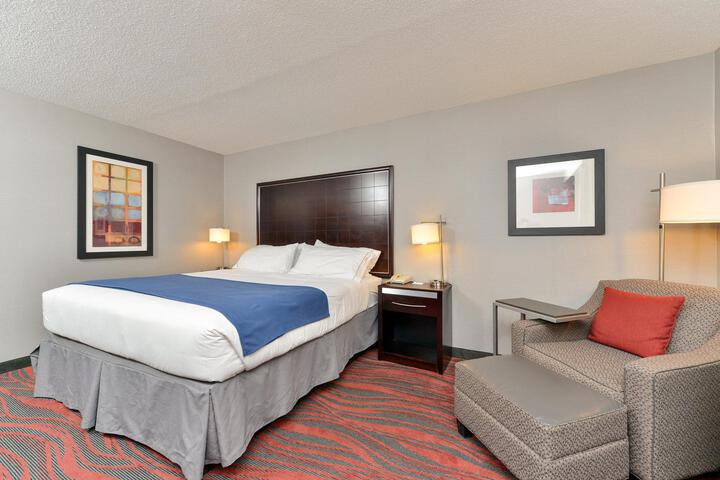 Standard King Bed Accessible (3 of 5)
