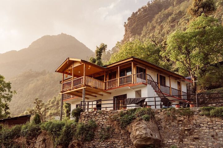 Oakwood Homestay in Bhatwari