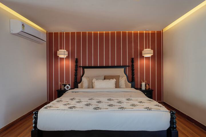 Room 35 of 69