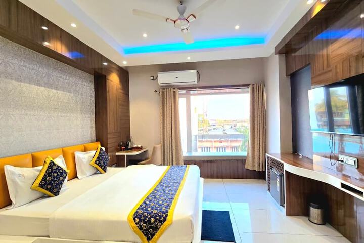 Room 15 of 29
