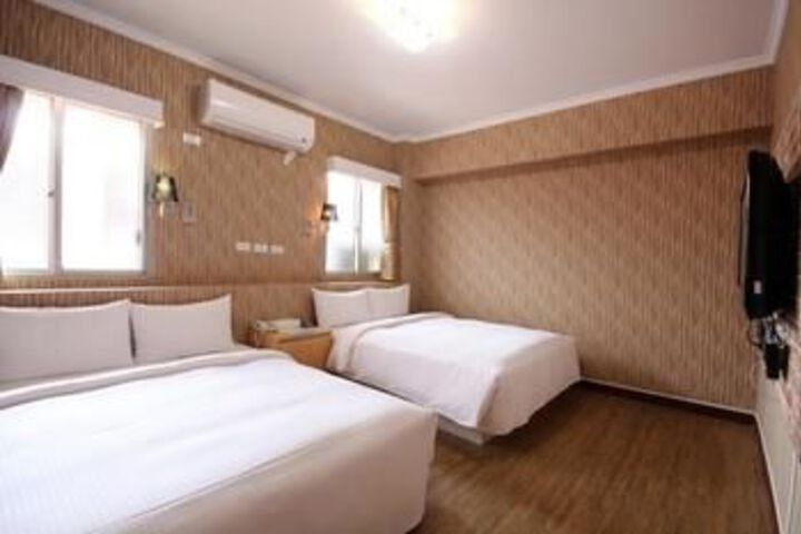 Room 14 of 22