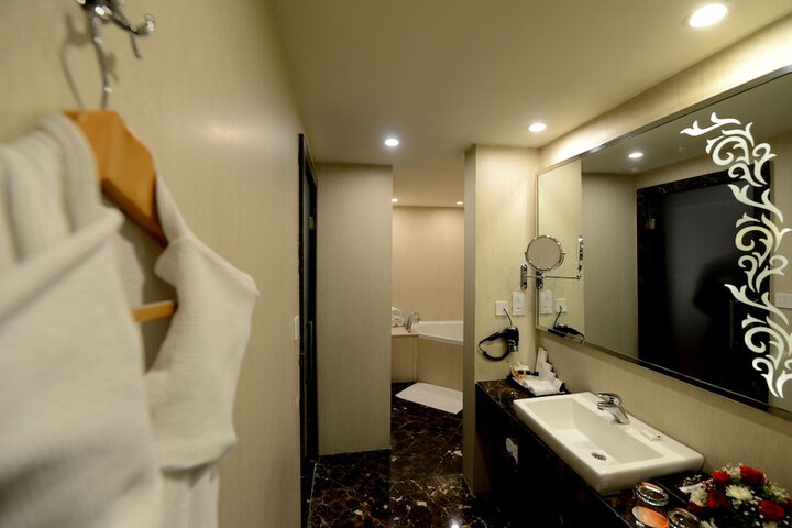 Room 28 of 57