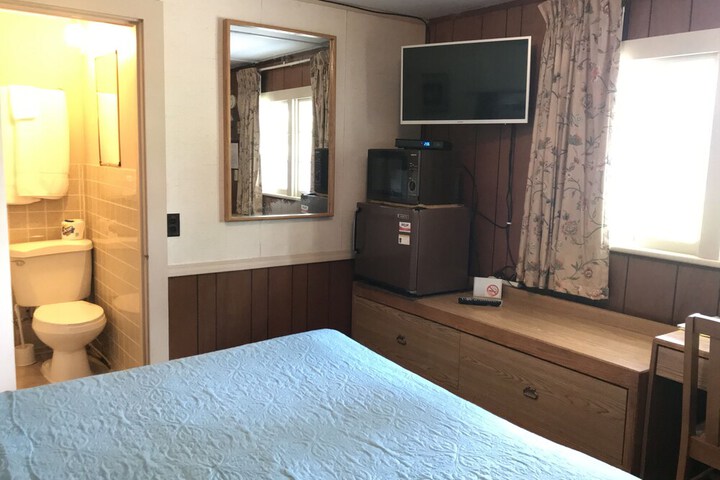 Room 19 of 61