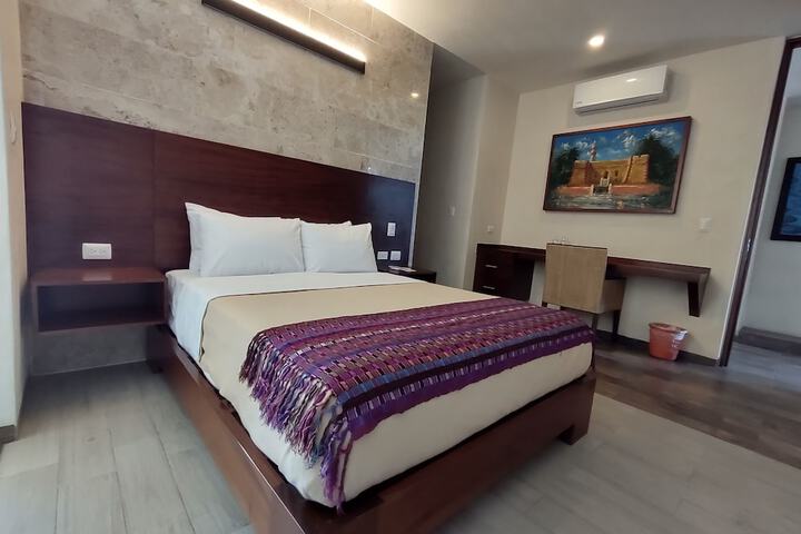 Room 4 of 6