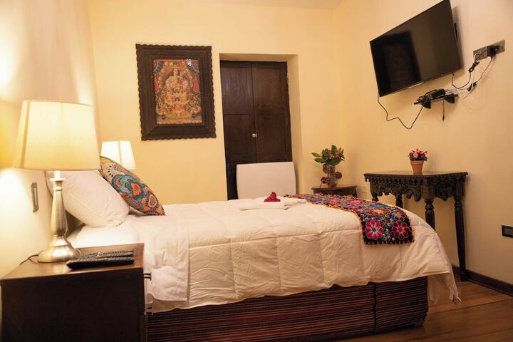 Room 42 of 80
