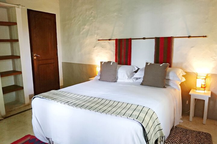 Room 13 of 98