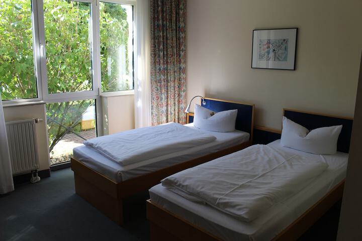 Room 3 of 42