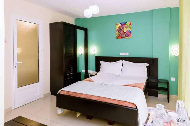 Room 3 of 29