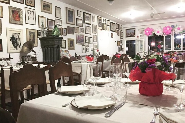 Dining 92 of 106