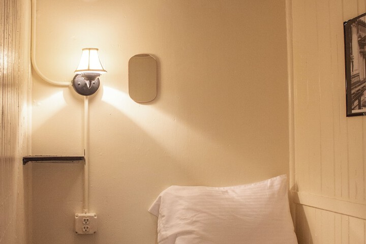 Room 8 of 35