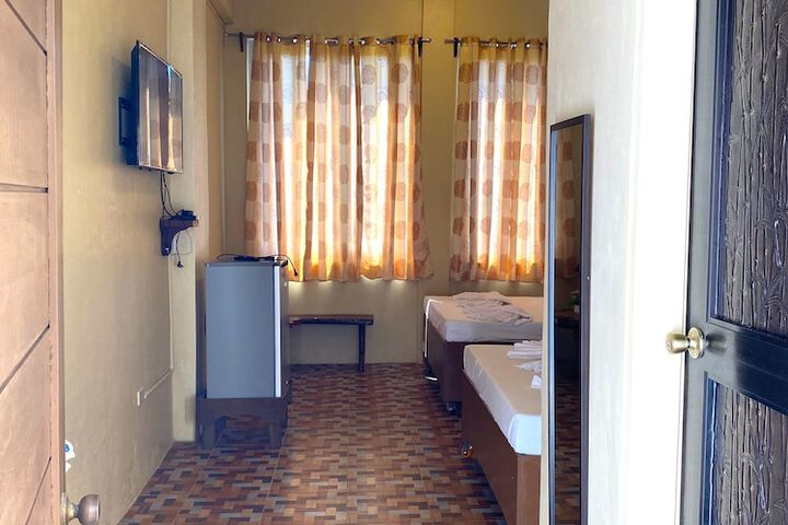 Room 10 of 24