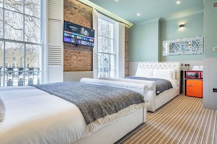 Room 207 of 344