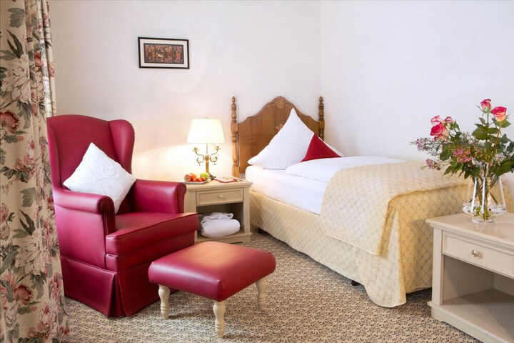 Room 9 of 52