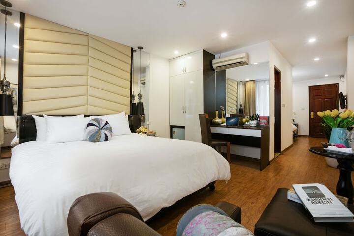 Room 27 of 68