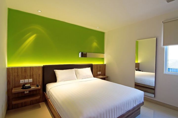 Room 9 of 53