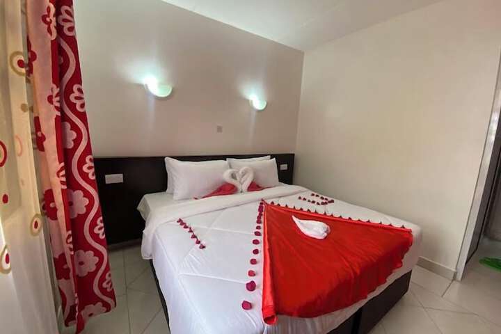 Room 3 of 7