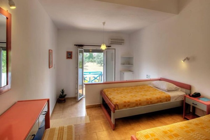 Room 5 of 50