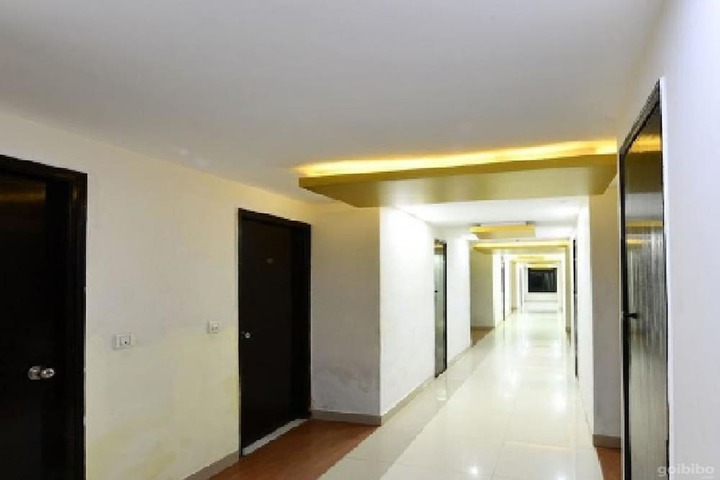 Ballroom/Hall 15 of 18