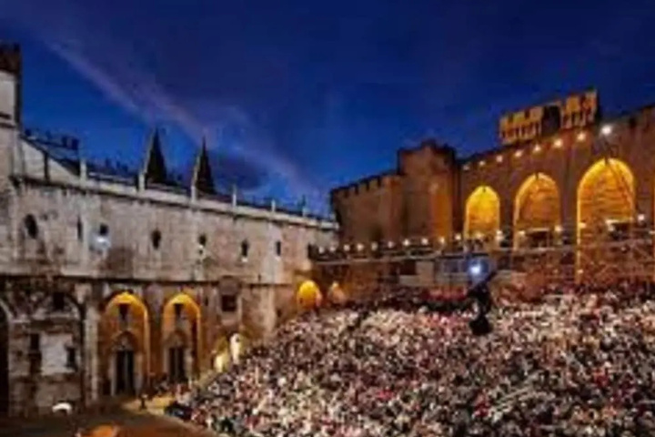 Holiday Home Near the Historic Center of Avignon