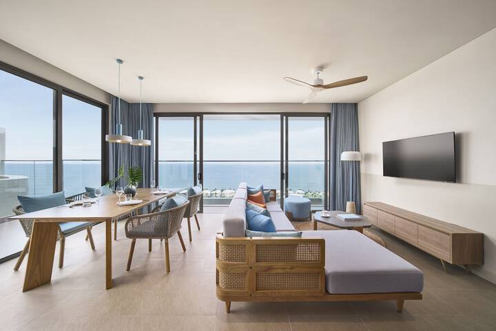 Room 18 of 105