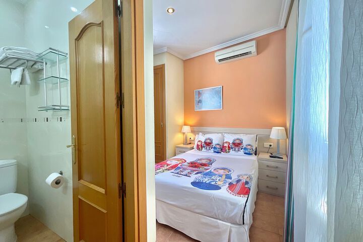 Room 15 of 38