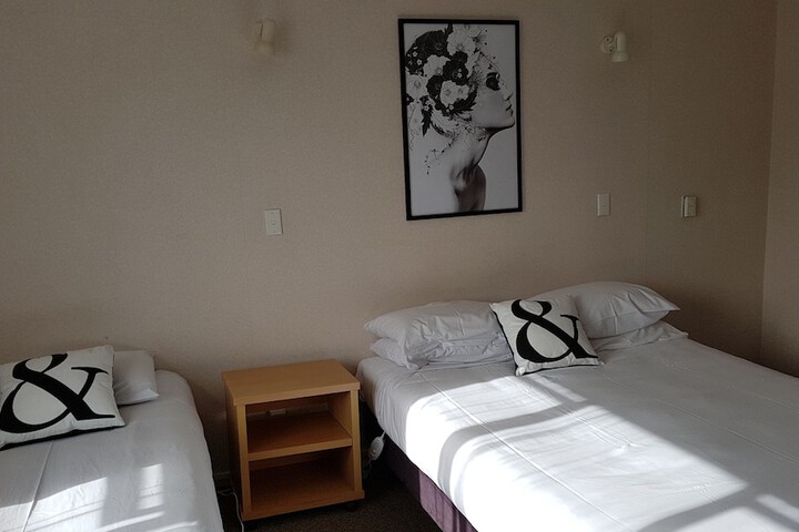 Room 7 of 37