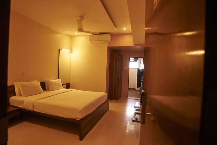 Room 38 of 58