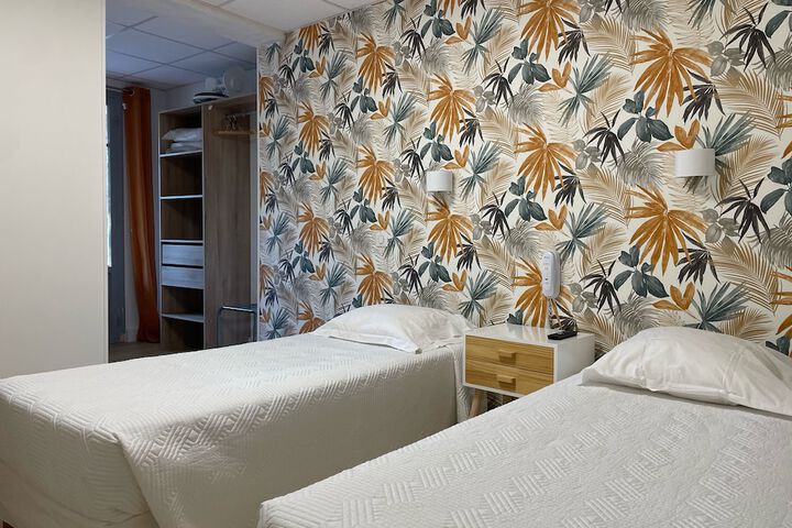 Room 14 of 36