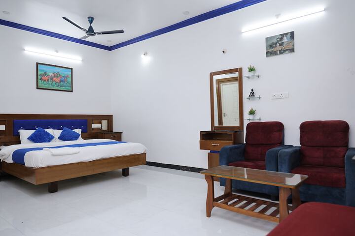 Room 9 of 34