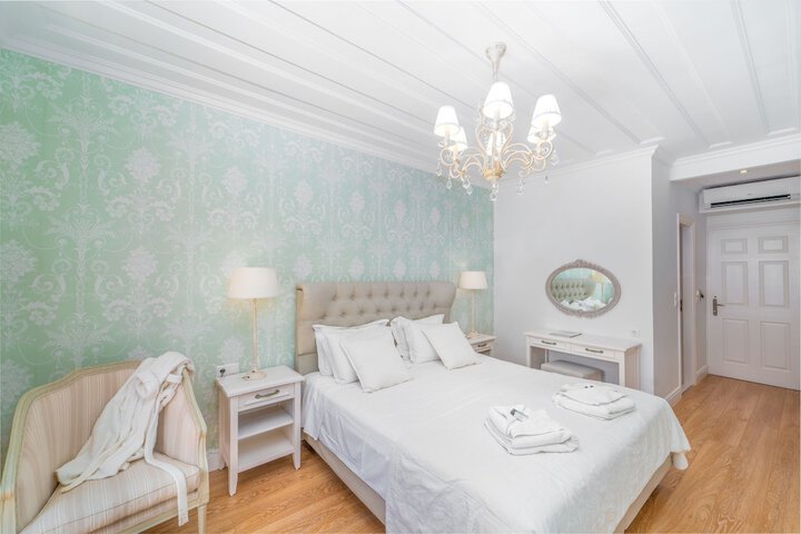 Room 3 of 26