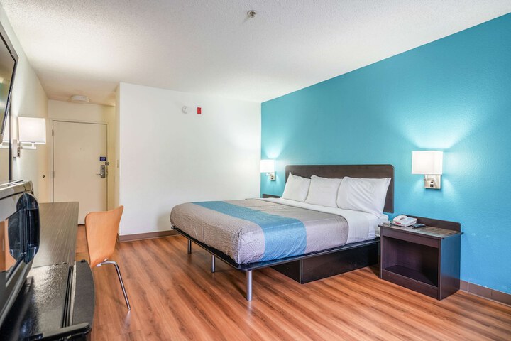 Room 14 of 46