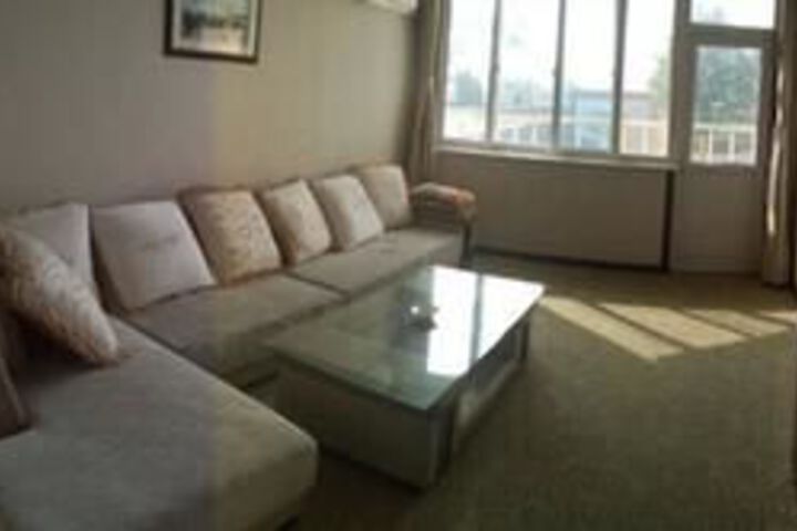 Room 6 of 16