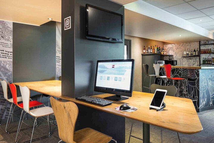 In-room business center