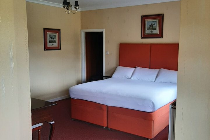 Room 9 of 70