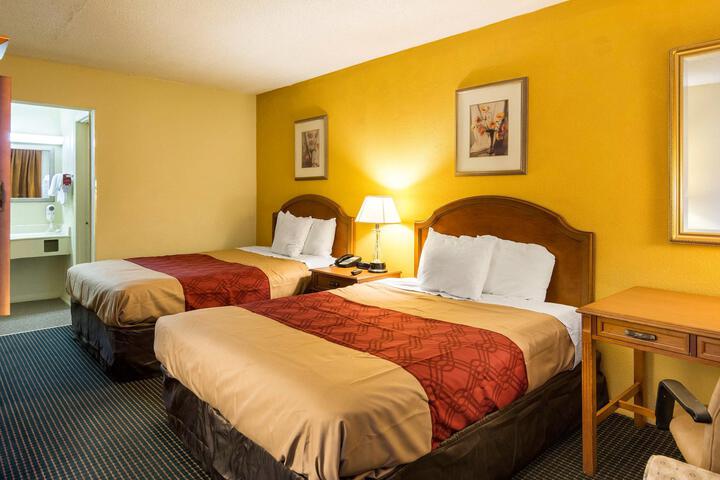 Double Bed (1 of 9)