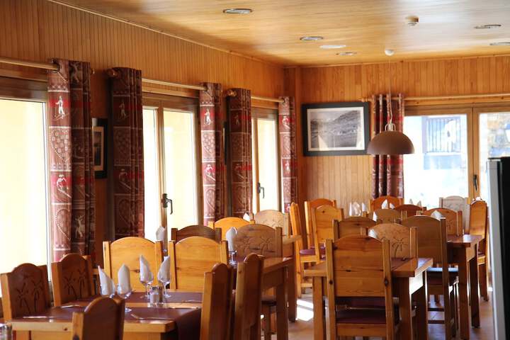 Dining 36 of 67