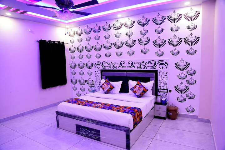 Room 18 of 25