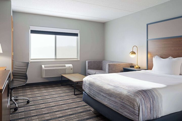 2 Queen Beds (2 of 14)