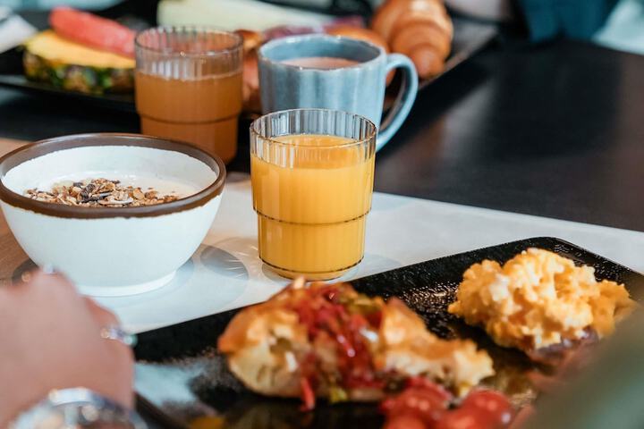 Breakfast/Coffee Service 82 of 127