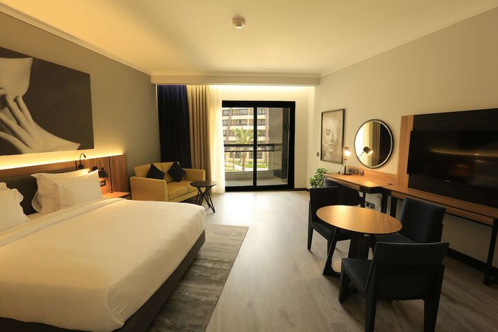 Room 17 of 128