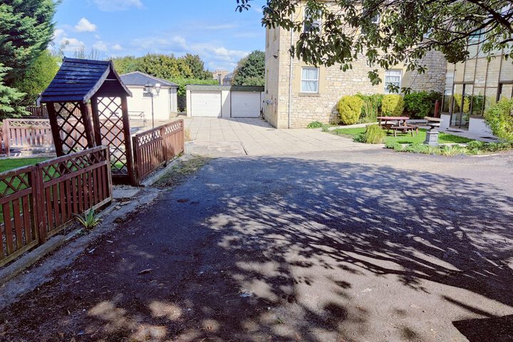 Property Grounds 84 of 90