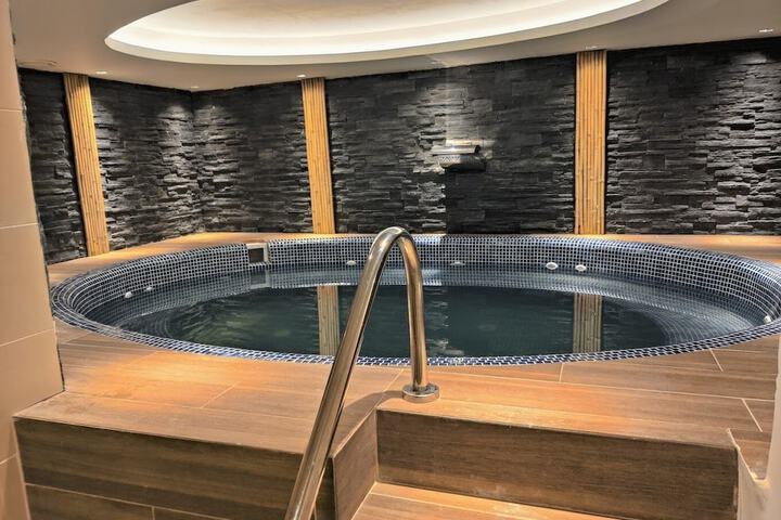 Spa 23 of 34