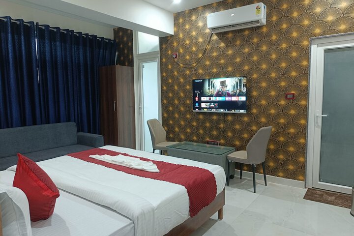Room 5 of 13