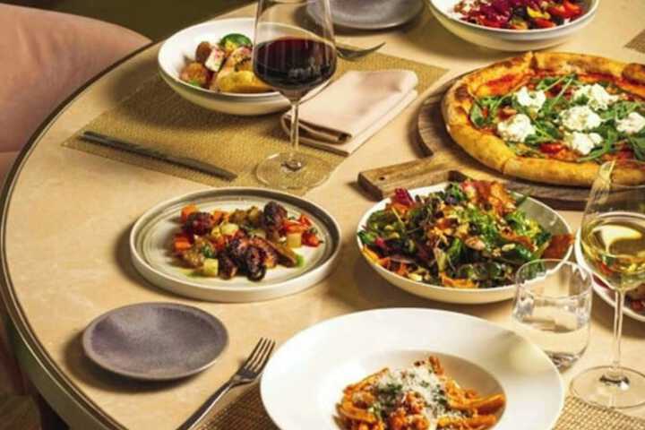 Dining 82 of 117