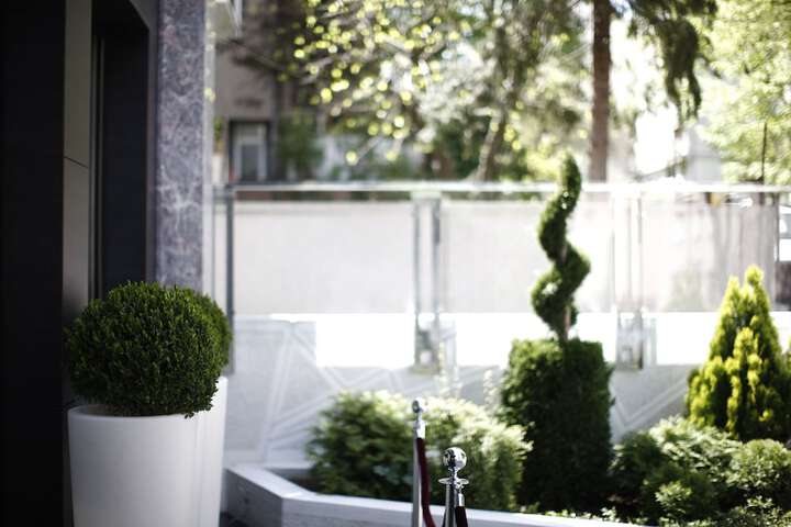Hotel Exterior 259 of 267
