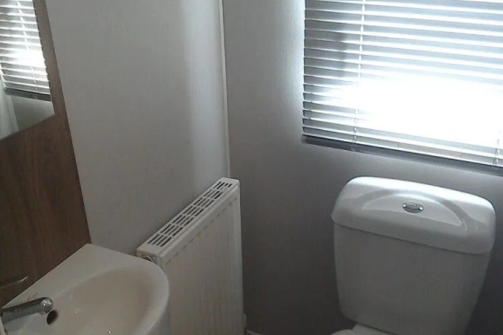 Room 7 of 11